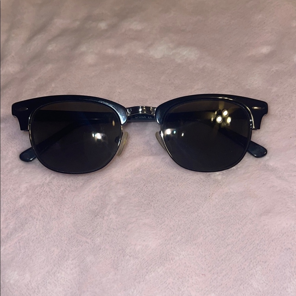 Eleanor Skyler Black Sunglasses